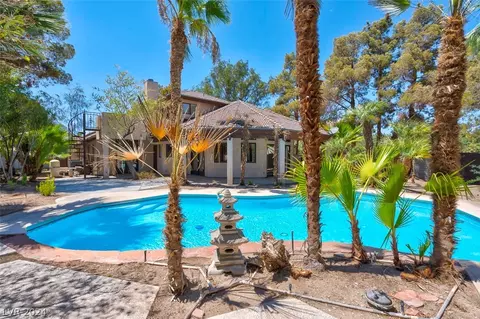 1201 Mercedes Cir, Las Vegas, NV 89102