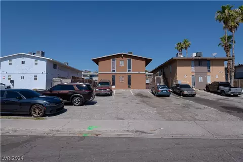 629 N 11th St, Las Vegas, NV 89101