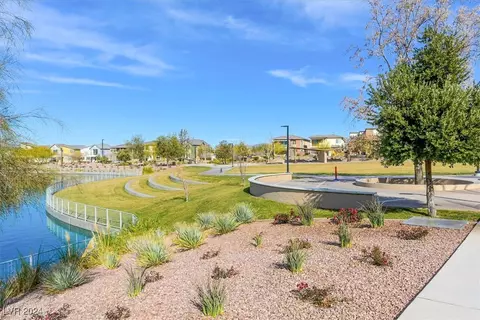 Exterior - 916 E Sunset Rd, Henderson, NV 89011 photo 11 of 13