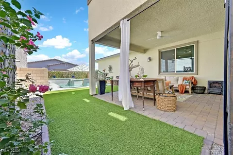 Exterior - 916 E Sunset Rd, Henderson, NV 89011 photo 3 of 13