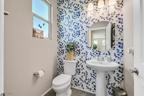 Bath - 916 E Sunset Rd, Henderson, NV 89011 photo 1 of 3