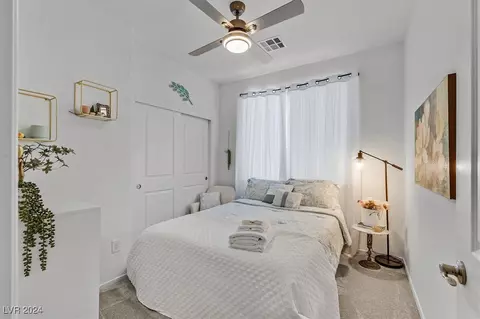 Bedroom - 916 E Sunset Rd, Henderson, NV 89011 photo 3 of 4