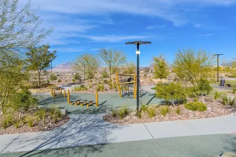 Exterior - 916 E Sunset Rd, Henderson, NV 89011 photo 9 of 13