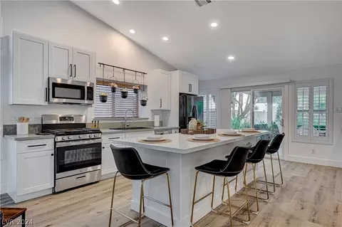 8922 Monteloma Way, Henderson, NV 89074