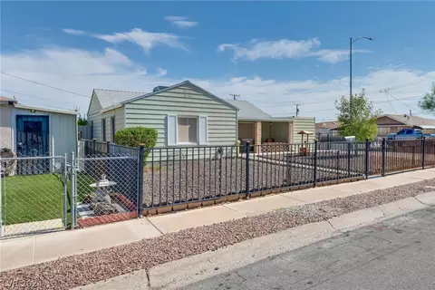 146 Elm St, Henderson, NV 89015