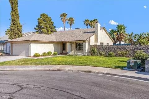 5821 Halfmoon Way, Las Vegas, NV 89108