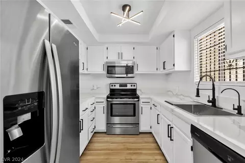 1676 Jupiter Ct #F, Las Vegas, NV 89119
