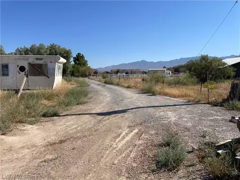 2451 Tonya Dr, Pahrump, NV 89060