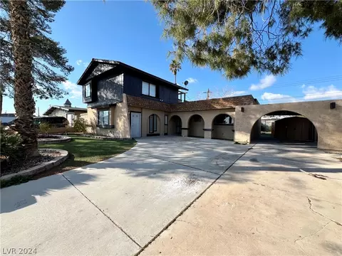 220 Milinane Dr, Las Vegas, NV 89107