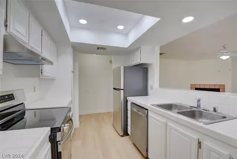 3375 E Tompkins Ave #132, Las Vegas, NV 89121