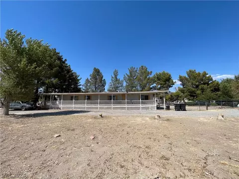 1480 W Irons St, Pahrump, NV 89048