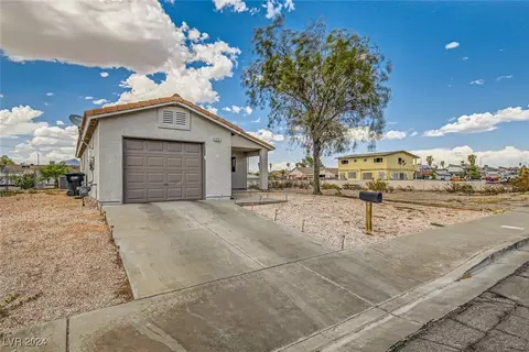 475 E Merlayne Dr, Henderson, NV 89011