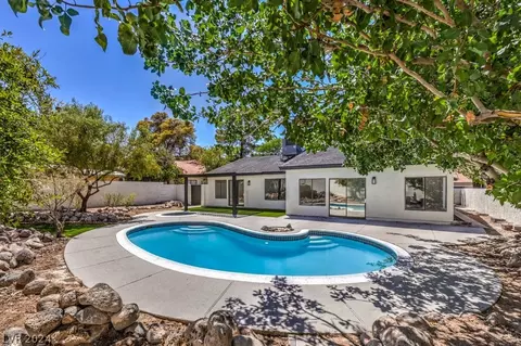 4650 Kristen Ln, Las Vegas, NV 89121