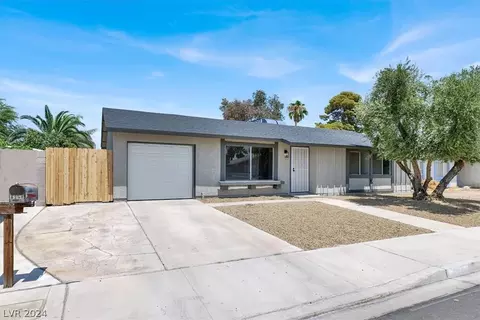 4254 Sun Vista Dr, Las Vegas, NV 89104
