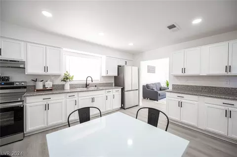 4269 Calimesa St, Las Vegas, NV 89115