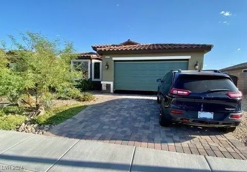 2081 Hunt Woods Ct, Laughlin, NV 89029
