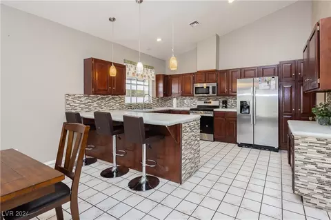 728 Sea Pines Ln, Las Vegas, NV 89107
