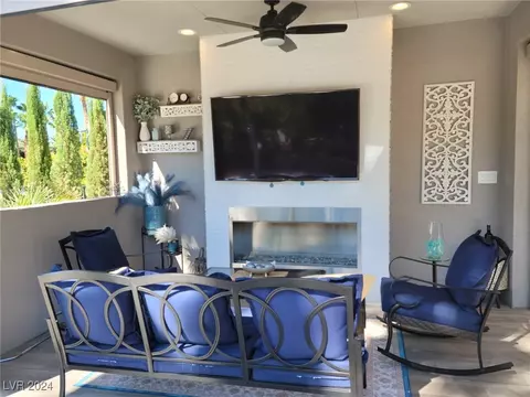 8175 Arville St #14, Las Vegas, NV 89139