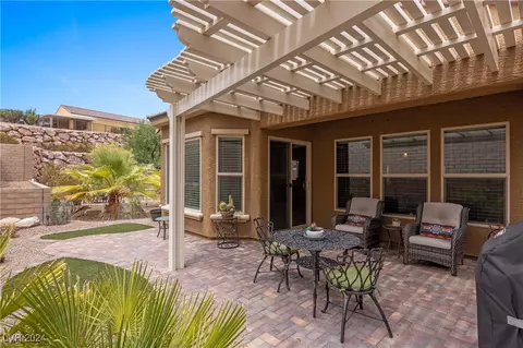 786 Crescent Moon Ct, Mesquite, NV 89034