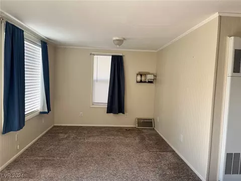 370 Ogden Ave, Ely, NV 89301 photo 2