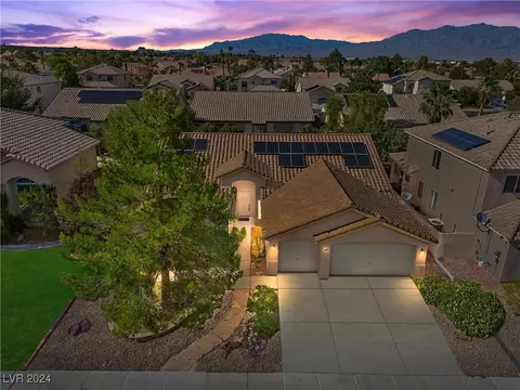 8304 Pot Of Gold Ave, Las Vegas, NV 89149