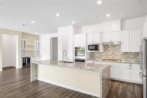 67 Reflection Bay Dr, Henderson, NV 89011