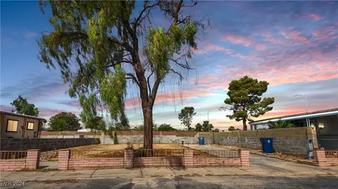3451 Allegheny Dr, Las Vegas, NV 89122