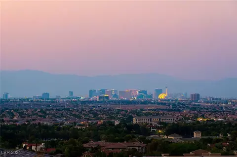 16 Olympia Ridge Dr, Las Vegas, NV 89141