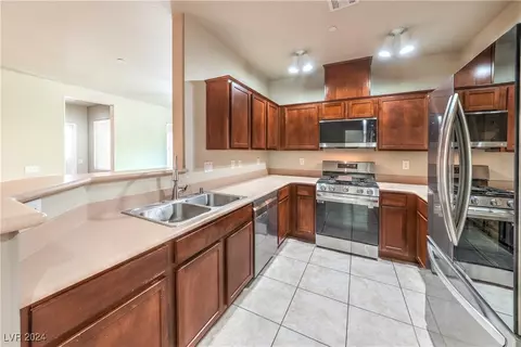 6868 Sky Pointe Dr #2134, Las Vegas, NV 89131
