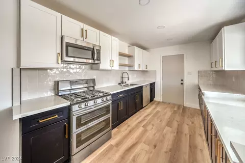 1960 Walker St, Las Vegas, NV 89106