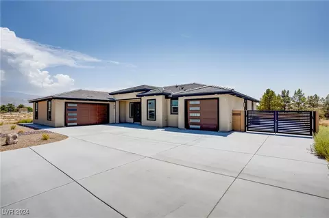 1661 E Laguna St, Pahrump, NV 89048