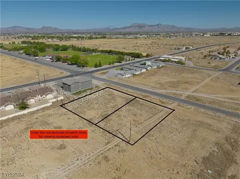 1821 Honeysuckle St, Pahrump, NV 89048