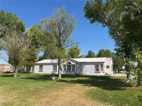 4900 Laurence Rd, Pahrump, NV 89048