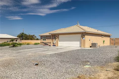 850 Kansas St, Pahrump, NV 89048