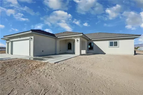 1670 Moose St, Pahrump, NV 89048
