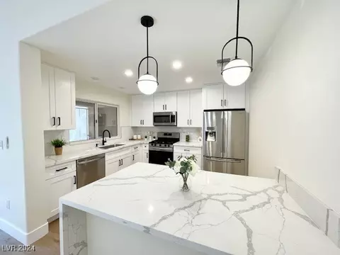 2407 Hallston St, Las Vegas, NV 89134