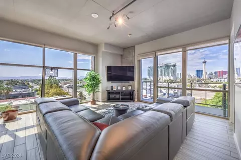 353 E Bonneville Ave #627, Las Vegas, NV 89101
