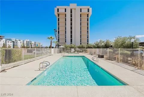 3930 University Center Dr #503, Las Vegas, NV 89119