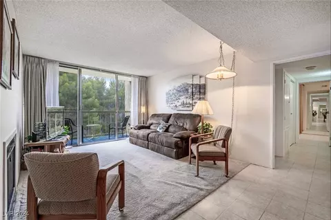 750 S Royal Crest Cir #354, Las Vegas, NV 89169