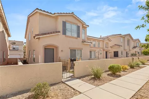 70 Belle Ridge Ave, Las Vegas, NV 89123