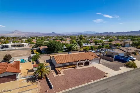 230 E Kimberly Dr, Henderson, NV 89015