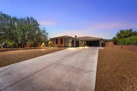 5735 Kevin Way, Las Vegas, NV 89149