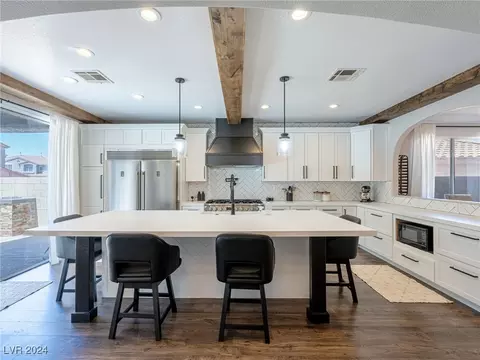 689 Blue Crystal Creek Rd, Henderson, NV 89002