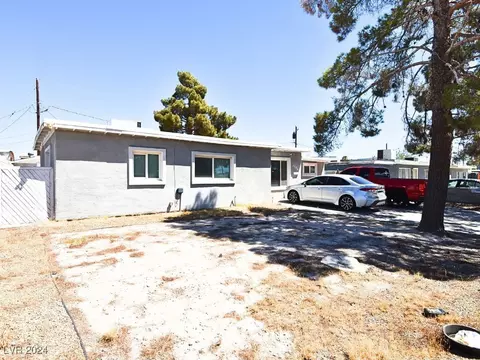1404 Oakwood Ave, North Las Vegas, NV 89030