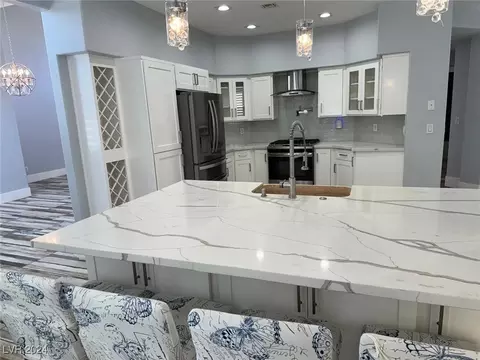 1901 Sierra Oaks Ln, Las Vegas, NV 89134