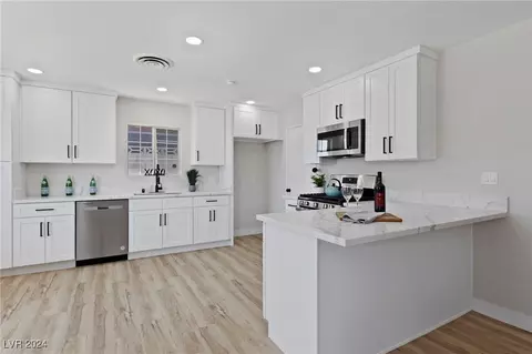 4688 Livermore Ave, Las Vegas, NV 89120