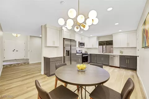 6795 Zamora Dr, Las Vegas, NV 89103