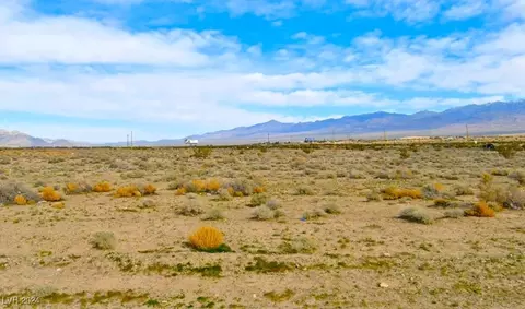 961 E Olivia Ave, Pahrump, NV 89060