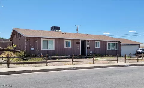 859 Center St, Henderson, NV 89015