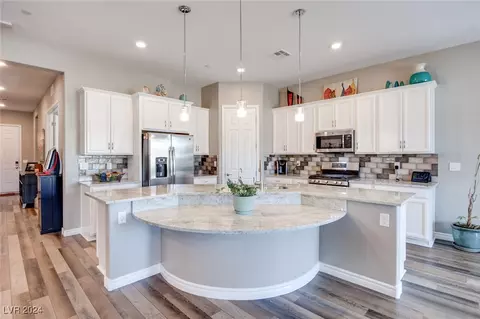 696 Rosewater Dr, Henderson, NV 89011